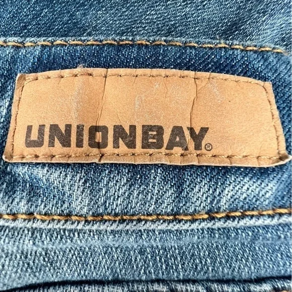 UNIONBAY Flare Distressed Denim Jeans Size 9 Women’s - Picture 7 of 7